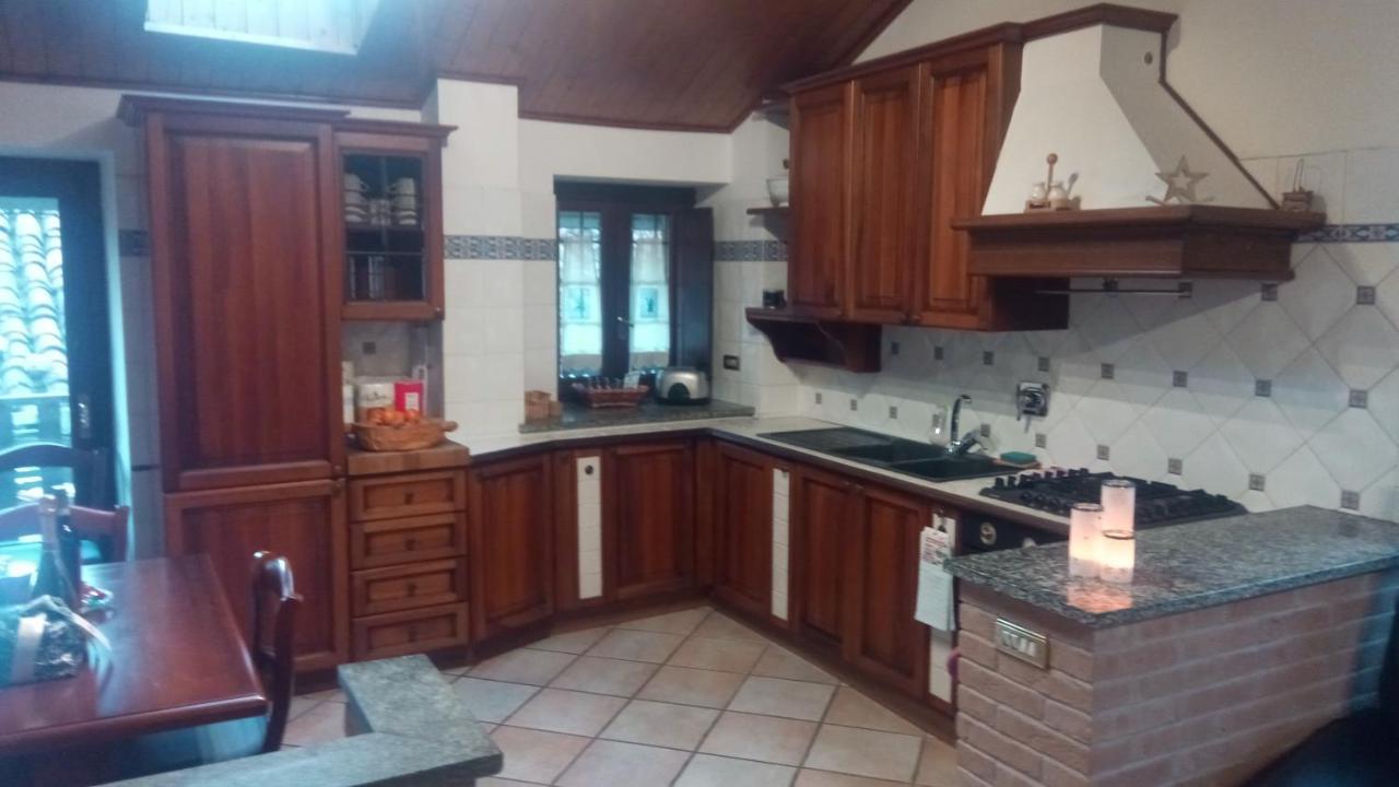 Вилла Casa Del Rustico, Indipendente Vista Sacra Con Dipinto Caprie Экстерьер фото