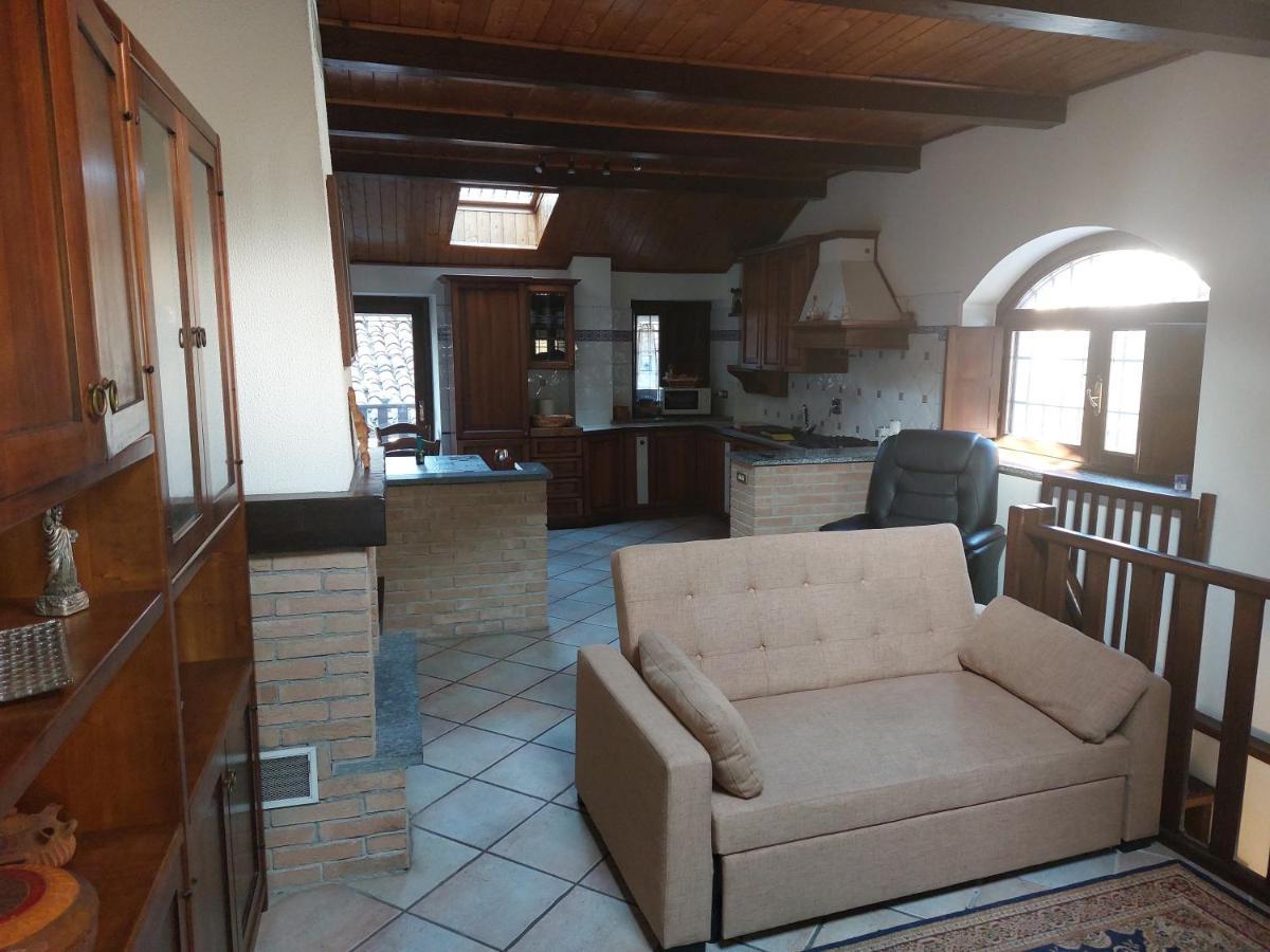 Вилла Casa Del Rustico, Indipendente Vista Sacra Con Dipinto Caprie Экстерьер фото