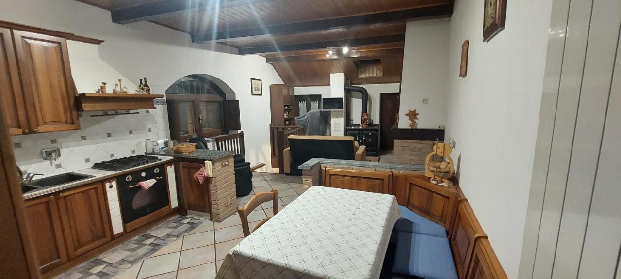 Вилла Casa Del Rustico, Indipendente Vista Sacra Con Dipinto Caprie Экстерьер фото